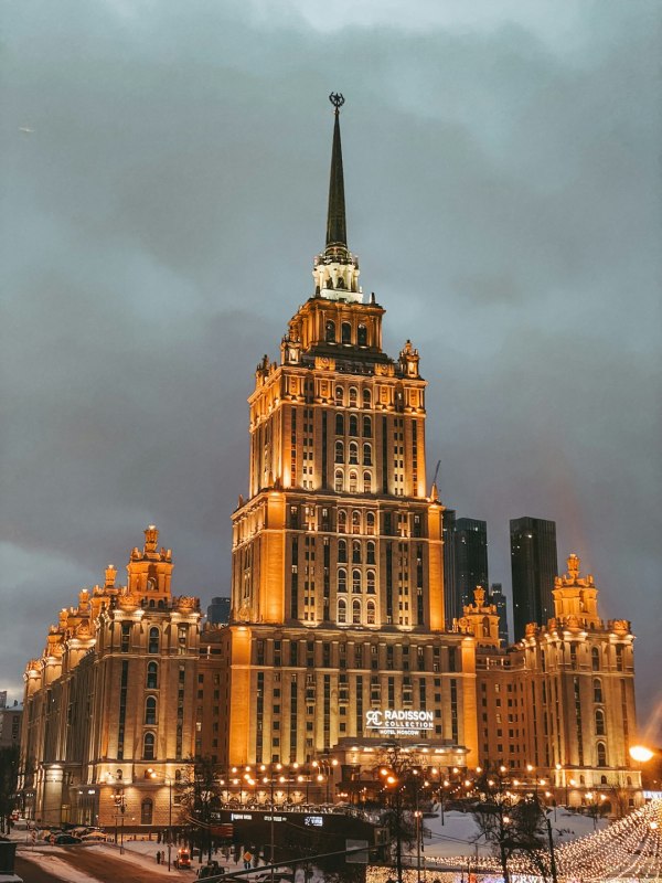 Москвичи в шоке: Новый год дома &mdash; это новый тренд 2025!