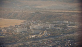 Геленджик рвётся в небо: 8 городов, 7 авиакомпаний и шанс на докризисные 550 тыс. пассажиров
