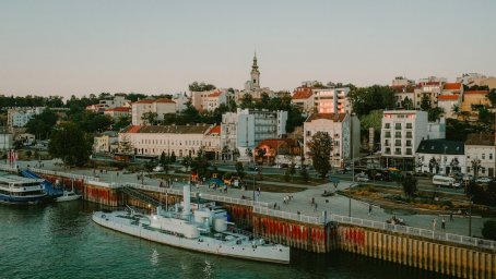 Сербия в 2026: без виз, прямыми рейсами и под концерты Ленни Кравица Сербия в 2026: без виз, прямыми рейсами и под концерты Ленни Кравица