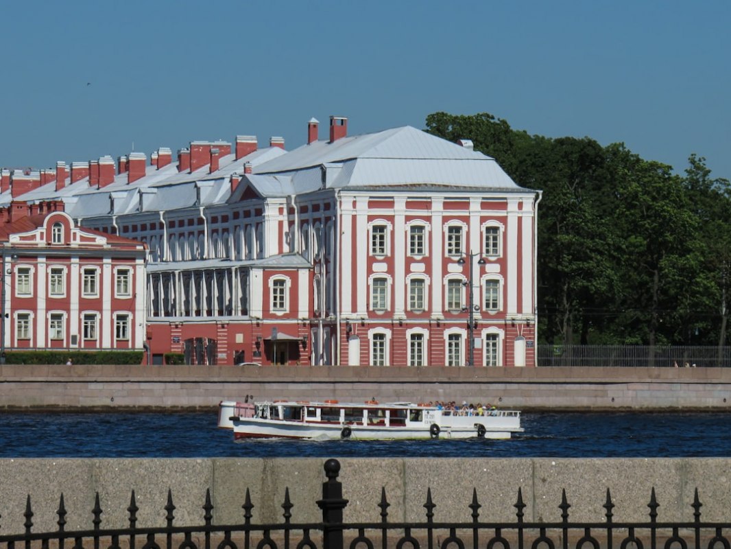 Петербургский &laquo;ТурБарометр&raquo; взорвал туриндустрию: цифры, факты и где искать вкусные пельмени