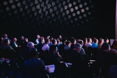 "Сломанные тренды" туризма: почему мы экономим на ужинах, но летим за впечатлениями "Сломанные тренды" туризма: почему мы экономим на ужинах, но летим за впечатлениями