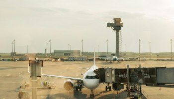 S7 Airlines влетела в шторм: Суд запретил авиакомпании &laquo;лишние&raquo; билеты
