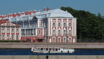 Петербургский &laquo;ТурБарометр&raquo; взорвал туриндустрию: цифры, факты и где искать вкусные пельмени
