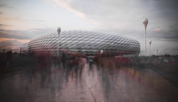 Луис Диас &mdash; красная, дубль и победа над ПСЖ в Лиге чемпионов