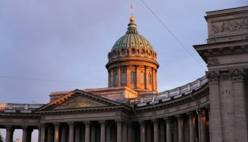 Москва и Питер зажигают лёд: Топ-катков 2025 без масштабных аллей, но с огоньком!