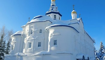 Места в новогодних турах к Деду Морозу закончатся к середине декабря &mdash; сколько стоят и где ещё остал