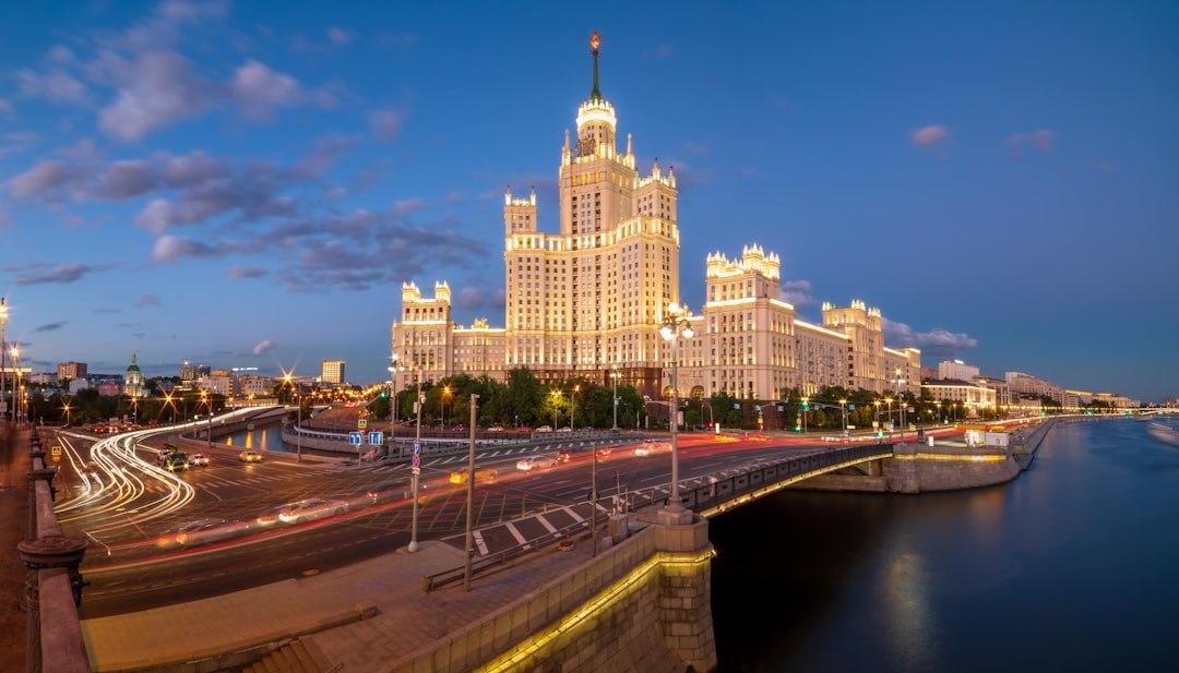 Лучшие отели России 2025: где путешественники оставляют сердце (и отзывы) Лучшие отели России 2025: где путешественники оставляют сердце (и отзывы)