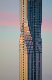 Урал без суеты: граффити, пирожки с хвощом и небоскрёбы Урал без суеты: граффити, пирожки с хвощом и небоскрёбы