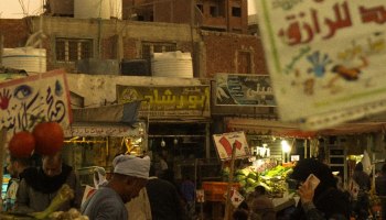Российские туристы в Египте: как фото на крыше обернулось наручниками и повязкой на глаза 👁️🔒