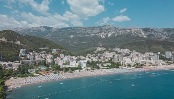 ✈️ Черногория зовёт: лето-2026 уже началось с перелётом через Кувейт и скидками до 50%!
