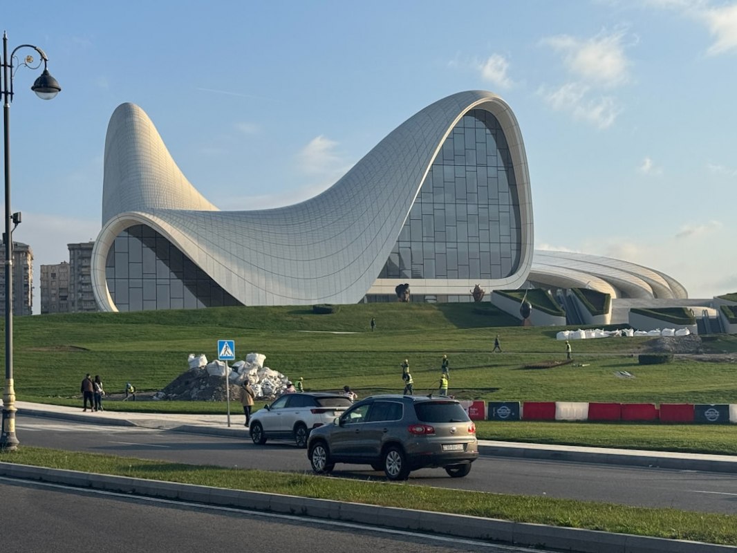 2025: Год, когда Россия перекраивает туризм — от законов до аэропортов! 2025: Год, когда Россия перекраивает туризм — от законов до аэропортов!
