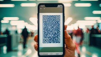 QR-коды для туристов в Россию: обязательно или нет? Минцифры даёт ответ!