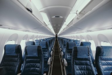 Кран-диверсант: пассажир устроил потоп на борту Red Wings и отправил 64 человека в незапланированное Кран-диверсант: пассажир устроил потоп на борту Red Wings и отправил 64 человека в незапланированное