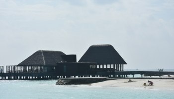 Мальдивы с детьми: как выбрать виллу, не разориться на All Inclusive и не сойти с ума от багги
