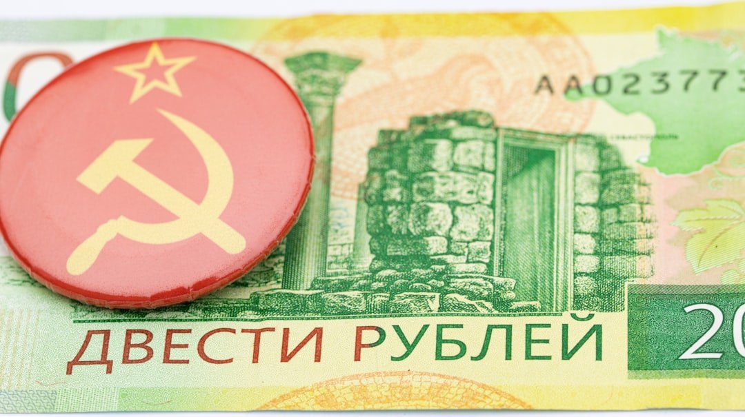 Рубль на американских горках: что ждать валютным туристам в 2026?